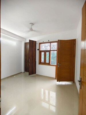 Room in 1 BHK Apartment at Saket – for Rent