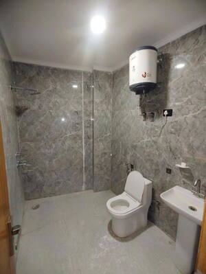 Bathroom in 1 BHK Apartment at Saket – for Rent