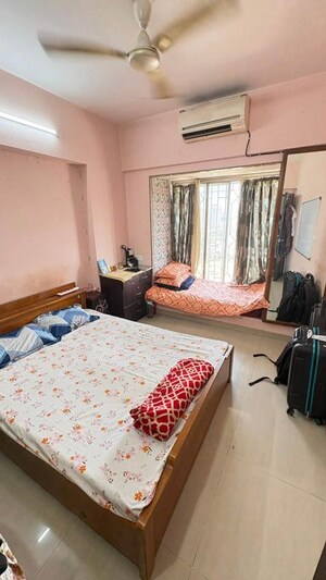2 BHK Apartment For Rent in Mantri Park, Goregaon East