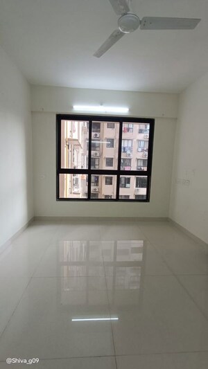 Room in 1 BHK Apartment at Gokhale Road – for Rent