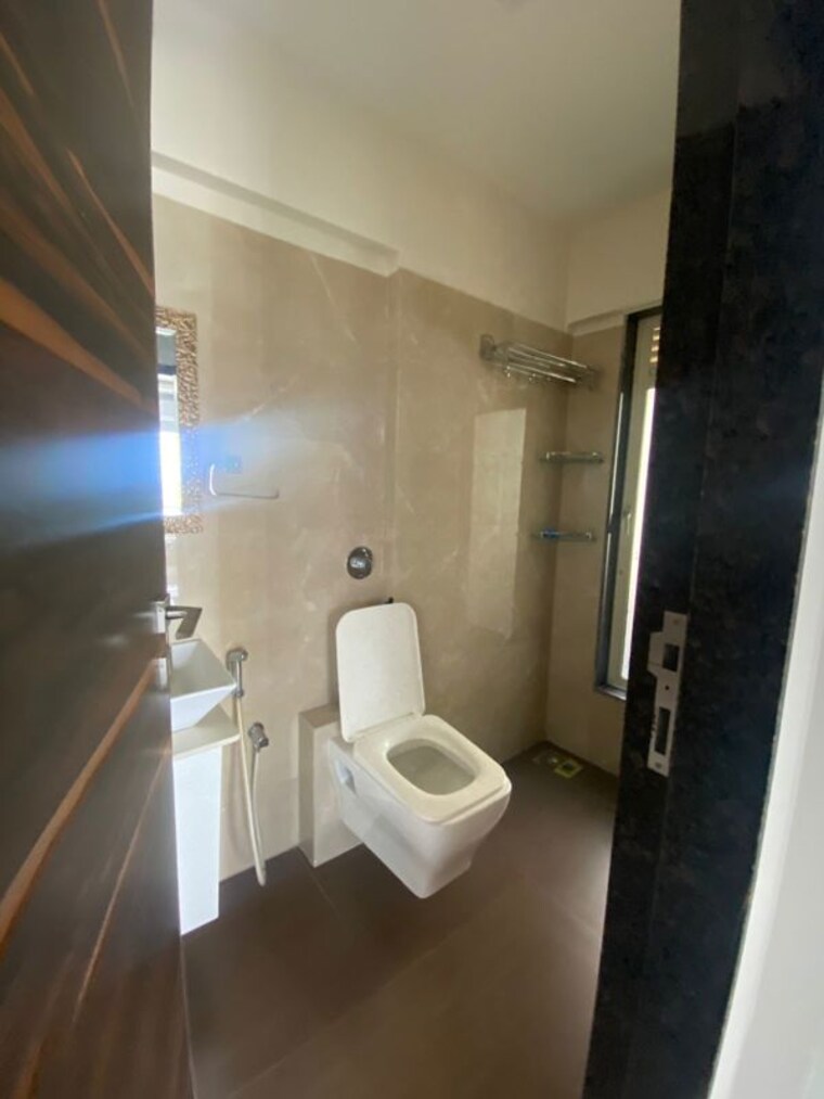 Bathroom, gurukrupa-marina-enclave 1 Bedroom 600 Sq.Ft. Apartment In Malad West Mumbai 10640716