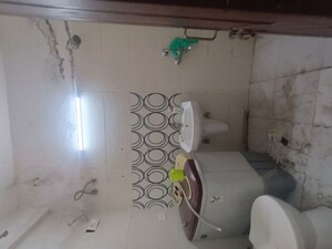 Bathroom in 3.5 BHK Villa at Amrapali Riverview, Amrapali Leisure Valley – for Rent
