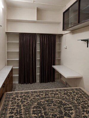 Bedroom in 1 RK Apartment at Santacruz West – for Rent