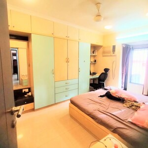 Bedroom in 2 BHK Apartment at Chembur – for Rent