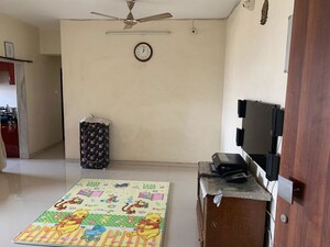 Living Room in 2 BHK Apartment at Chembur – for Rent