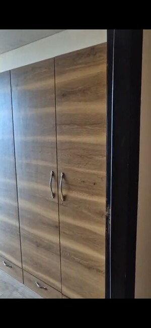 Furnished Amenities in 3 BHK Apartment at Worli – for Rent