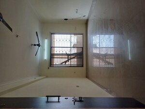 Room in 2 BHK Apartment at Trishul Patel Heights, Ghansoli – for Rent