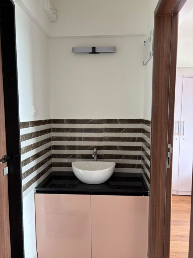 Bathroom, aaugusta 3 Bedroom 1280 Sq.Ft. Apartment In Kharadi Pune 10640862