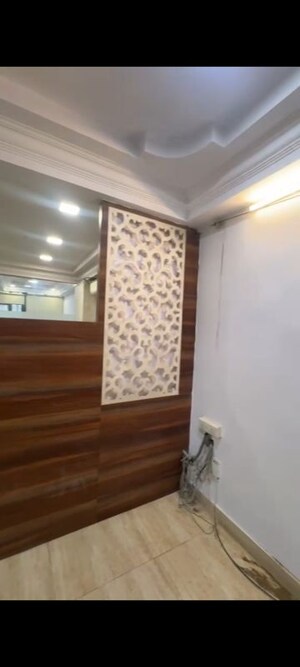 Room in  Office Space at Pitampura – for Rent