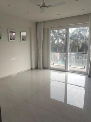 Room in 3 BHK Apartment at Swastika Empire, New Alkapuri – for Sale