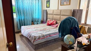 Bedroom in 2 BHK Apartment at Chembur – for Rent