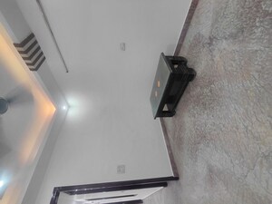 Furnished Amenities in 2 BHK Builder Floor at Janakpuri – for Rent