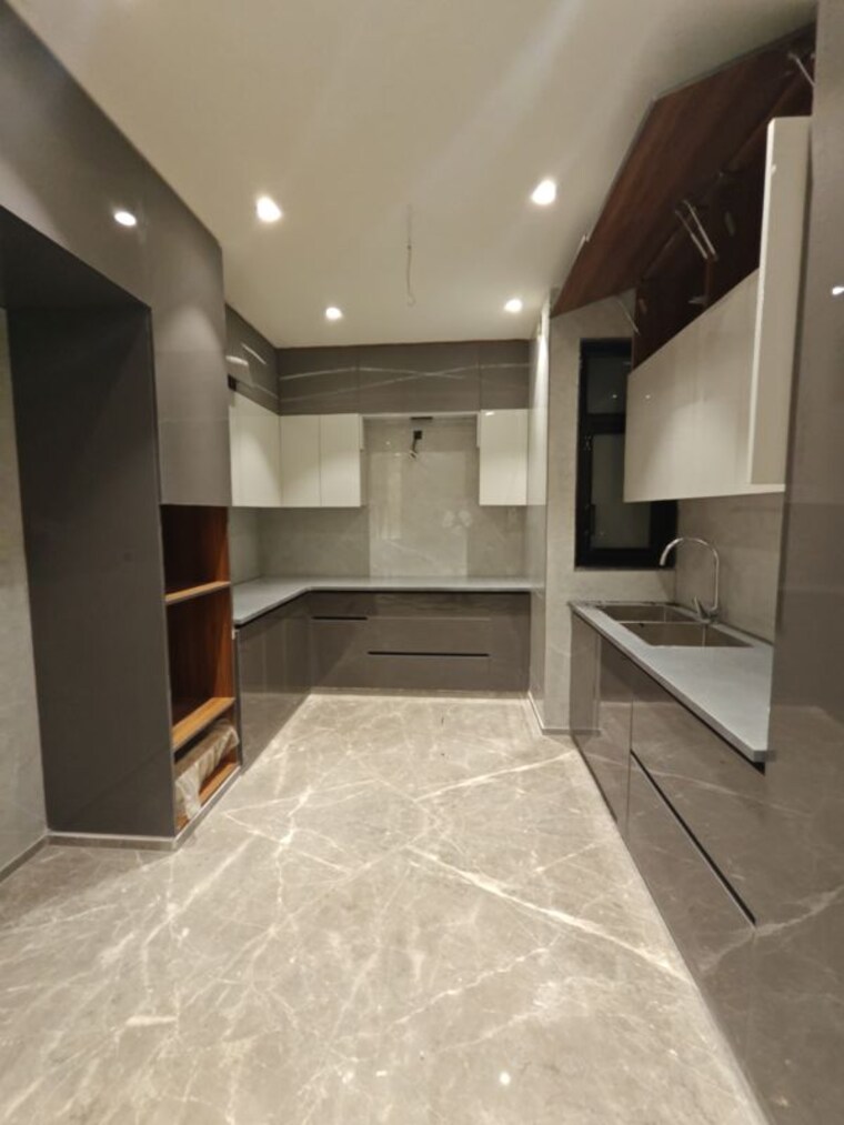Kitchen, sushant lok i 3 Bedroom 215 Sq.Yd. Builder Floor In Sushant Lok I Gurgaon 10640894