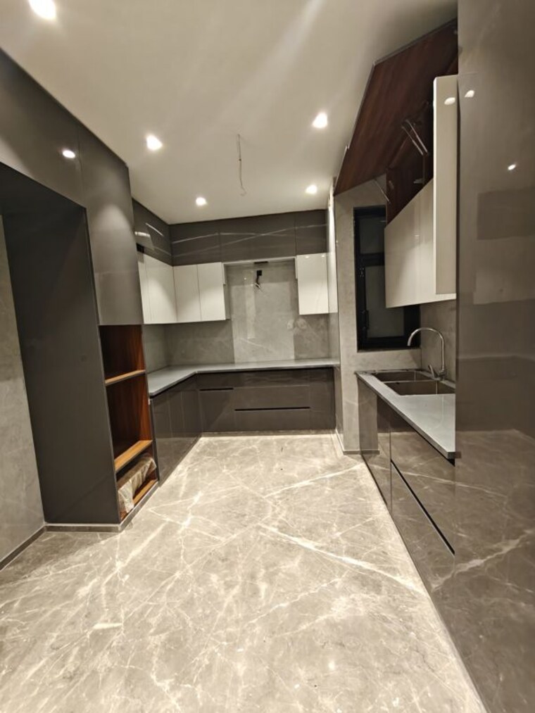 Kitchen, sushant lok i 3 Bedroom 215 Sq.Yd. Builder Floor In Sushant Lok I Gurgaon 10640894