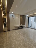 3 BHK + Servant Room 215 Sq.Yd. Builder Floor in Sushant Lok I