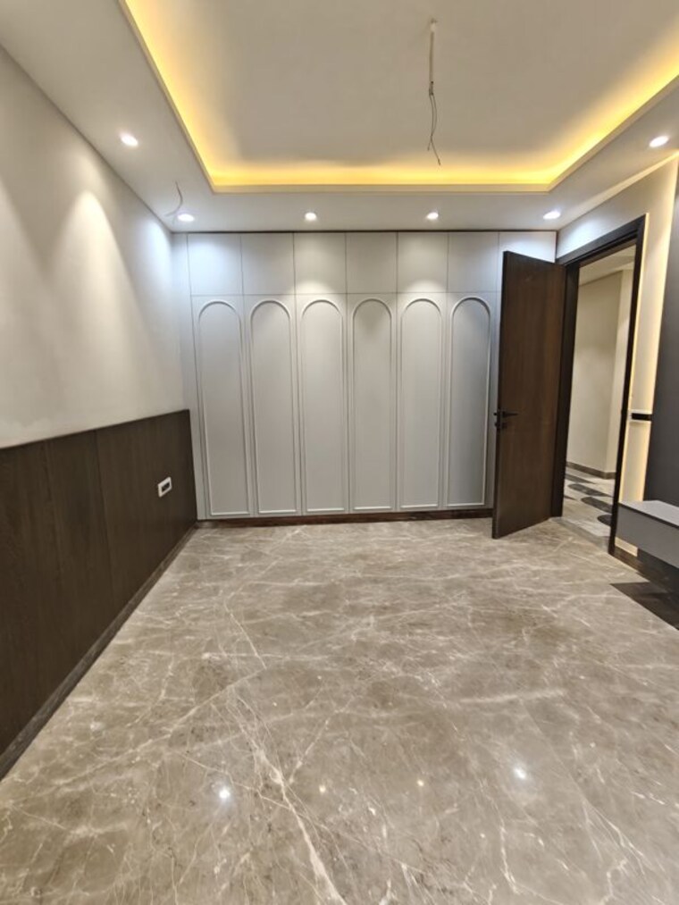 Bedroom, sushant lok i 3 Bedroom 215 Sq.Yd. Builder Floor In Sushant Lok I Gurgaon 10640894