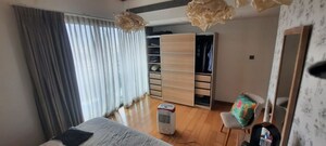 Furnished Amenities in 4 BHK Apartment at Rustomjee Paramount, Khar West – for Sale