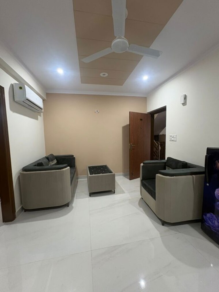 Living Room, sector 38 1 Bedroom 800 Sq.Ft. Builder Floor In Sector 38 Gurgaon 10640906