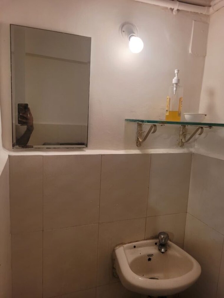 Bathroom, suchidham-complex Commercial Office Space 250 Sq.Ft. In Goregaon East Mumbai 10640901