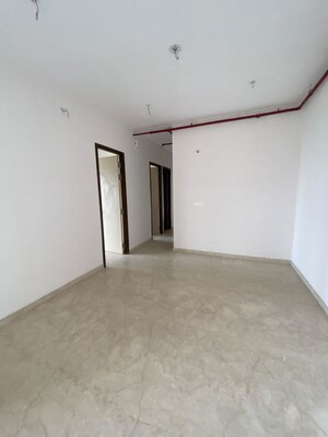 Room in 3 BHK Apartment at Bandra Kurla Complex – for Sale