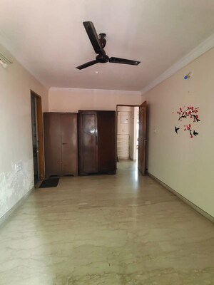 Bedroom in 2 BHK Apartment at Chembur – for Rent