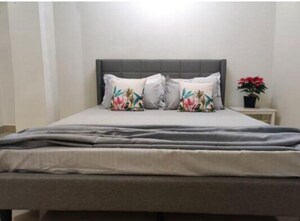 Bedroom in 1 BHK Apartment at Juhu – for Rent