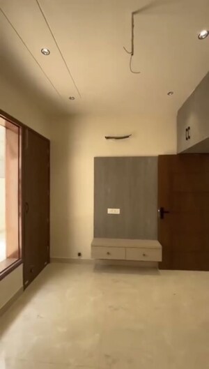 Room in 4 BHK Independent House at Aerocity – for Sale