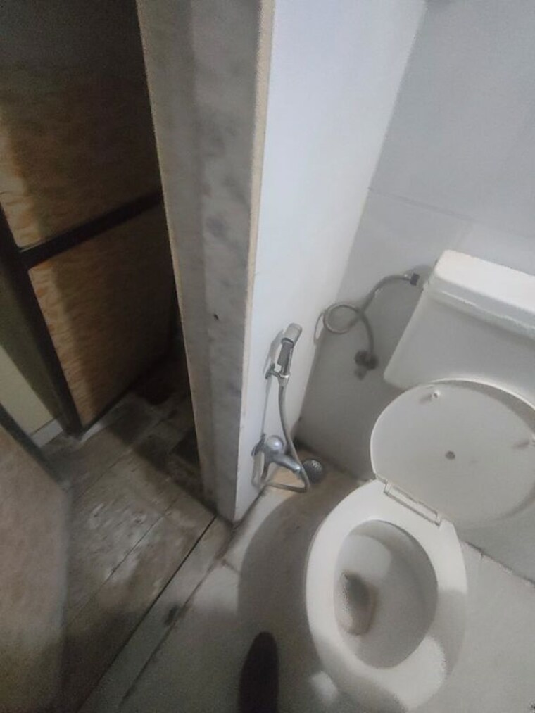 Bathroom, ram-pushpanjali-residency 2 Bedroom 700 Sq.Ft. Apartment In Owale Thane 10640941