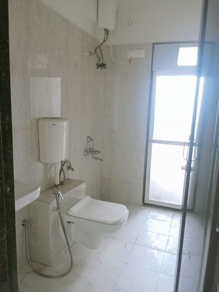 Bathroom, puranik-tokyo-bay-phase-2a 2 Bedroom 750 Sq.Ft. Apartment In Kasarvadavali Thane 10640985