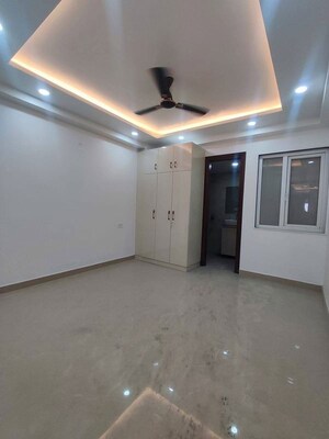 Room in 3 BHK Apartment at Amrapali Verona Heights, Tech Zone 4 Greater Noida – for Sale