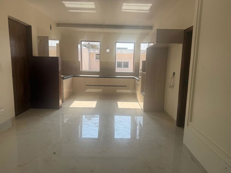 Kitchen, sector 8 3 Bedroom 2500 Sq.Ft. Builder Floor In Sector 8 Chandigarh 10641032
