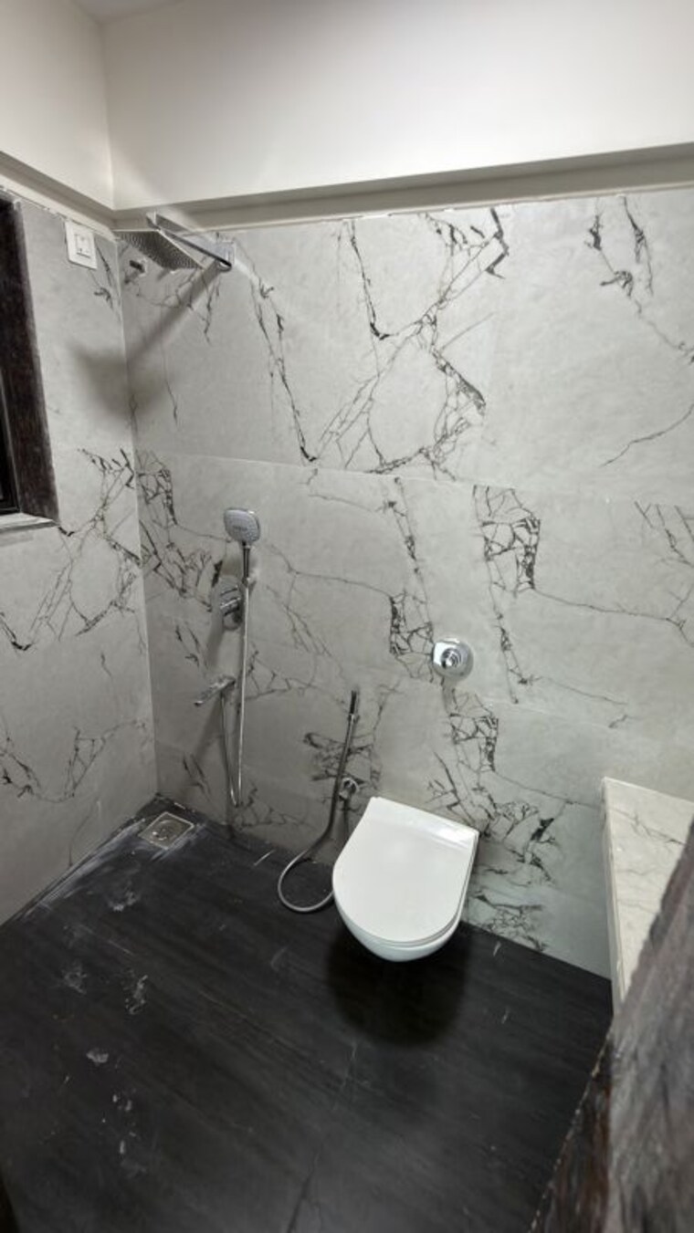 Bathroom, universal-garden-i 1 Bedroom 415 Sq.Ft. Apartment In Jogeshwari West Mumbai 10641044