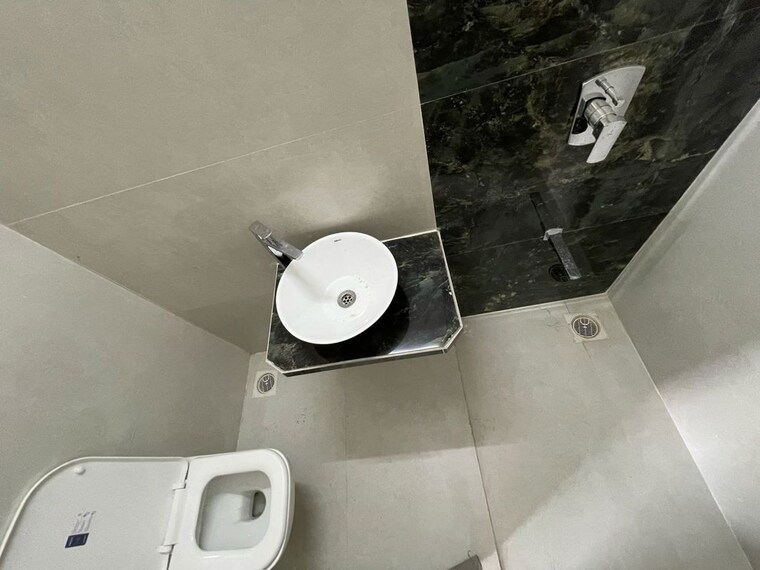 Bathroom, unique-ivana 2 Bedroom 650 Sq.Ft. Apartment In Mira Road Thane 10641054