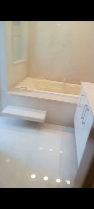Furnished Amenities in 3 BHK Builder Floor at Jor Bagh – for Rent