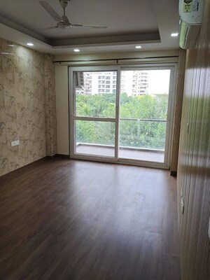 Room in 3 BHK Builder Floor at Sector 46 – for Rent