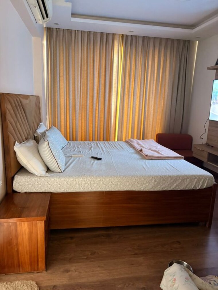 Bedroom, bestech-park-view-grand-spa 3.5 Bedroom 2660 Sq.Ft. Apartment In Sector 81 Gurgaon 10641174