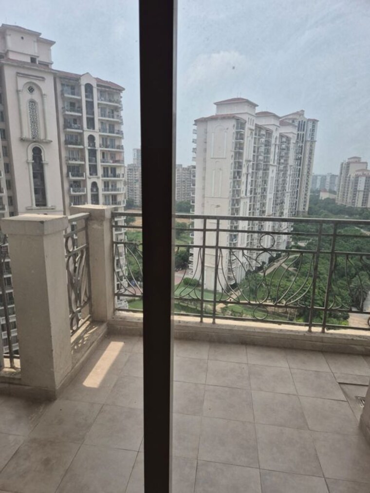 Balcony, dlf-regal-gardens 3 Bedroom 1755 Sq.Ft. Apartment In Sector 90 Gurgaon 10641185