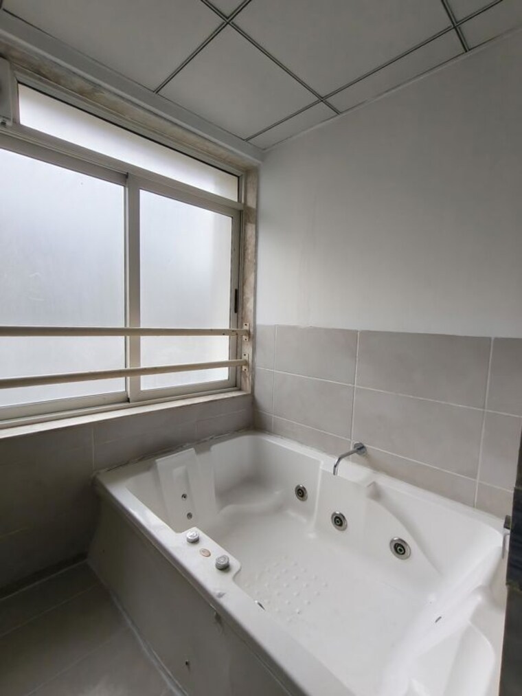 Bathroom, marvel-zephyr 3 Bedroom 2680 Sq.Ft. Apartment In Kharadi Pune 10640455