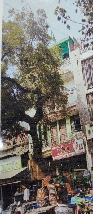  Shop For Sale in Heera Ganj