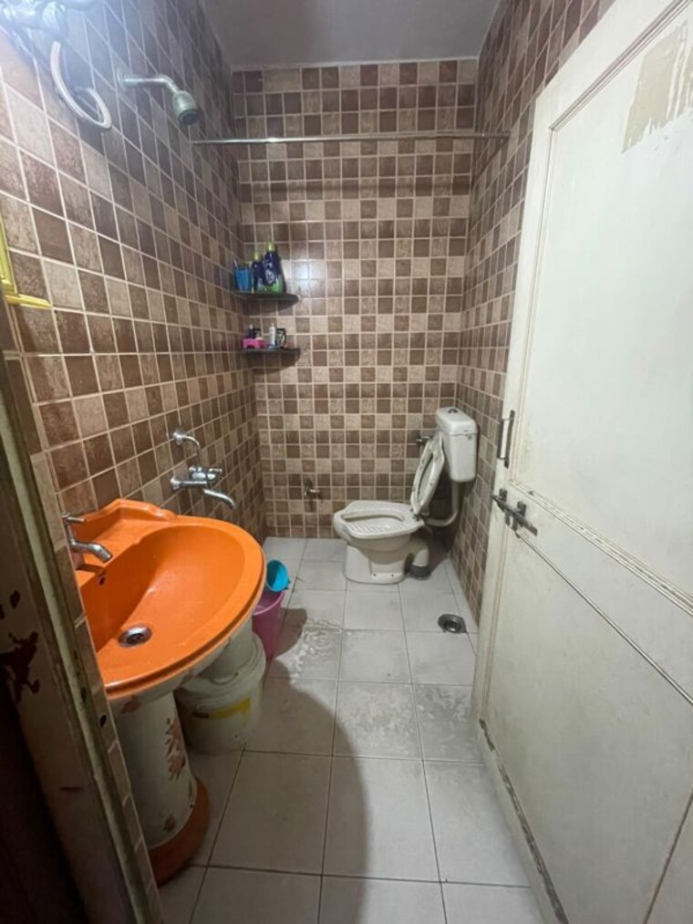 Bathroom, sai-aangan 2 Bedroom 800 Sq.Ft. Apartment In Chandan Nagar Pune 10641257