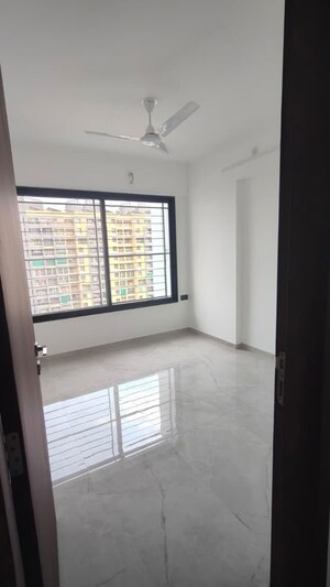 Room in 2 BHK Apartment at Unique Youtopia, Kharadi – for Rent