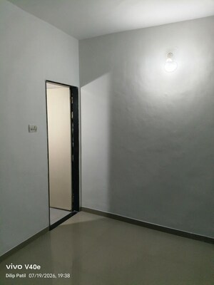Room in 2 BHK Apartment at Pristine East Winds, Wagholi – for Rent