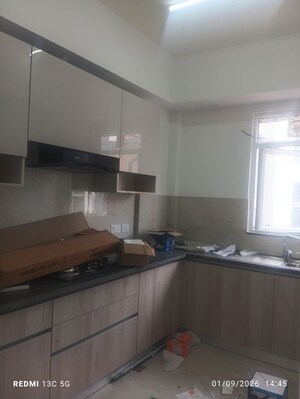 Kitchen in 2.5 BHK Apartment at Smart World Orchard, Sector 61 – for Sale