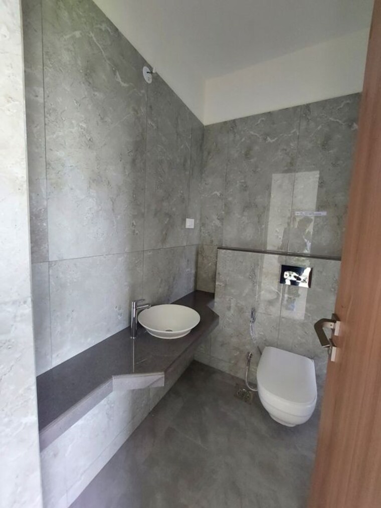 Bathroom, raymond-the-invictus-by-gs 3 Bedroom 1150 Sq.Ft. Apartment In Pokhran Road No One Thane 10641338