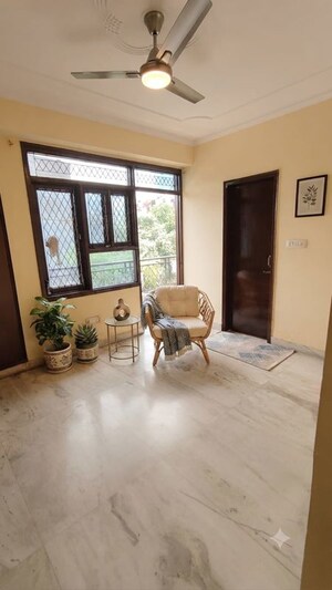 Living Room in 3 BHK Apartment at Neb Sarai – for Rent