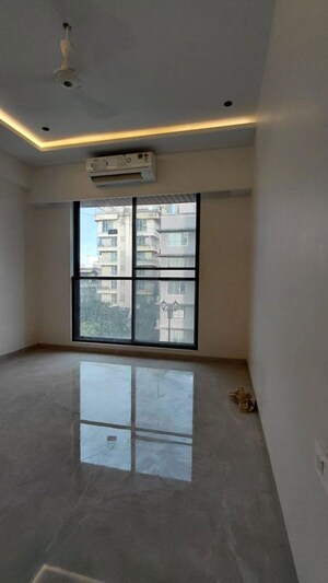 Room in 2 BHK Apartment at Flushel Apartments, Khar West – for Rent