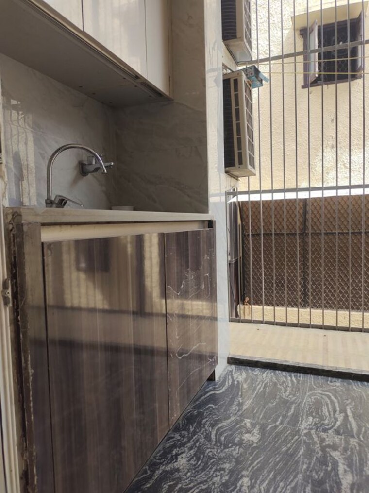 Balcony, east of kailash 3 Bedroom 1150 Sq.Ft. Builder Floor In East Of Kailash Delhi 10641505