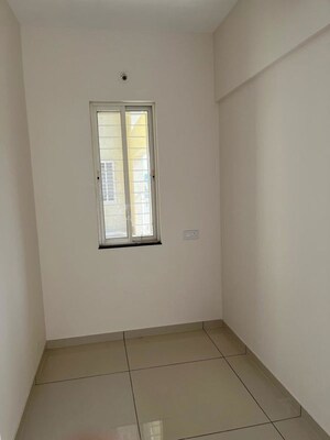 Room in 2.5 BHK Apartment at Yashwin Supernova, Wakad – for Rent