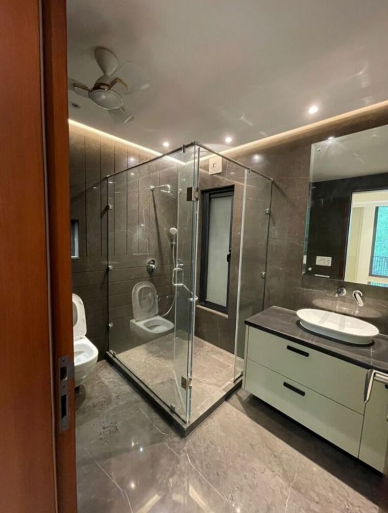 Bathroom, greater kailash 4 Bedroom 2700 Sq.Ft. Builder Floor In Greater Kailash Delhi 10641559