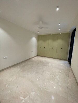 Room in 4 BHK Builder Floor at Greater Kailash – for Rent
